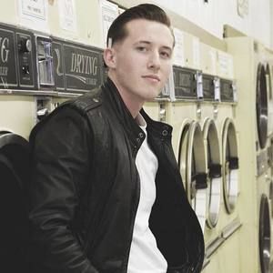 Meet your Posher, Travis